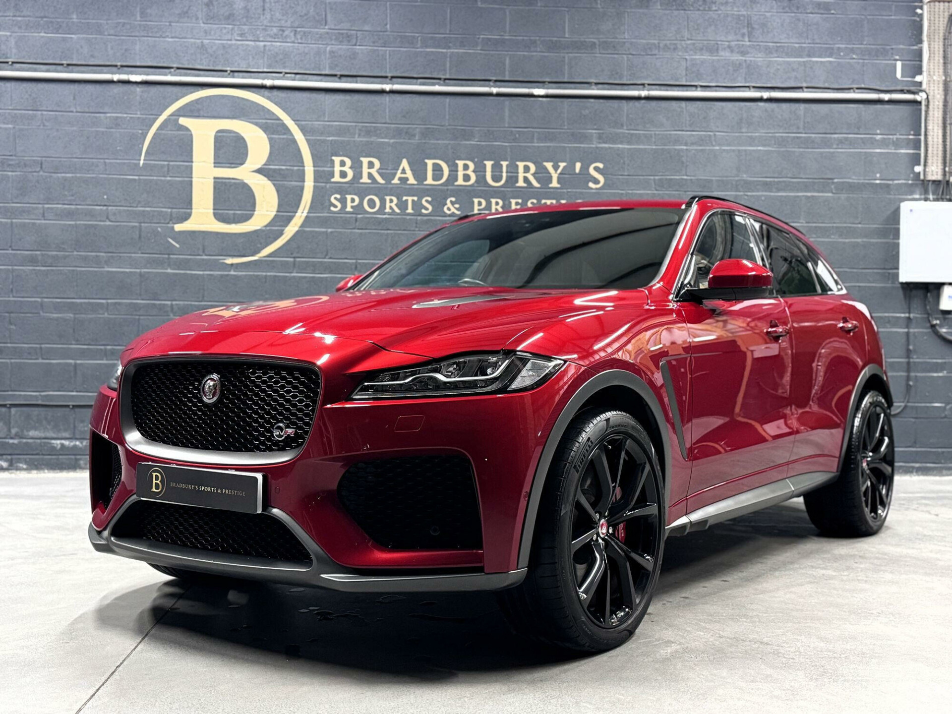 Jaguar F Pace