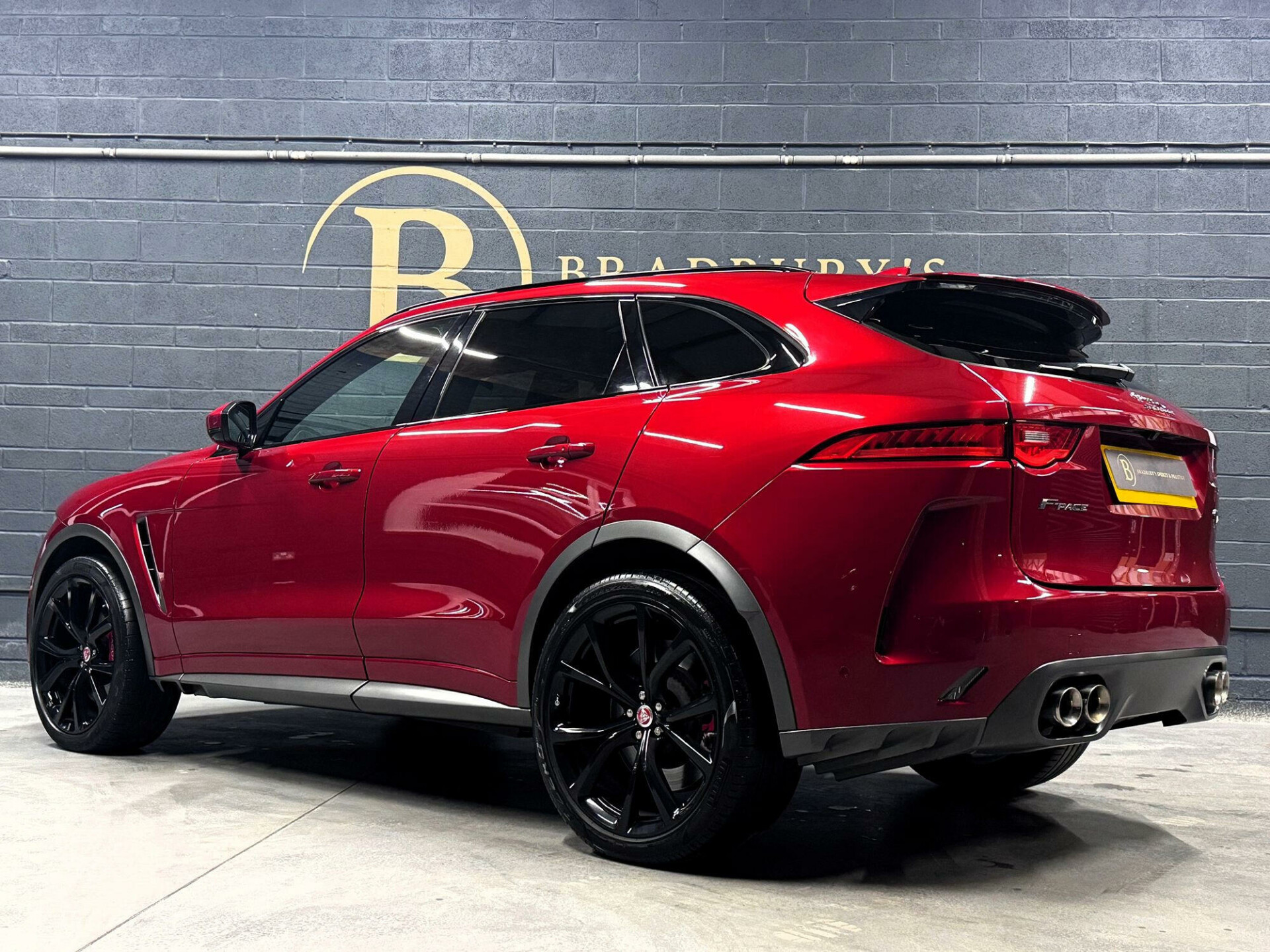 Jaguar F Pace