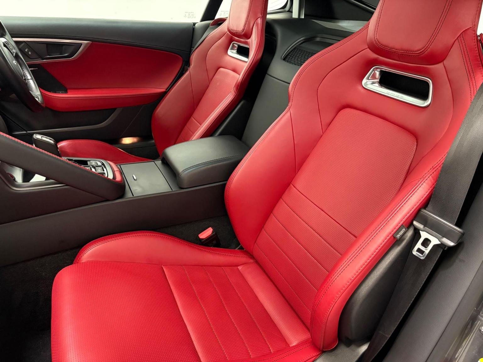 Jaguar F Type