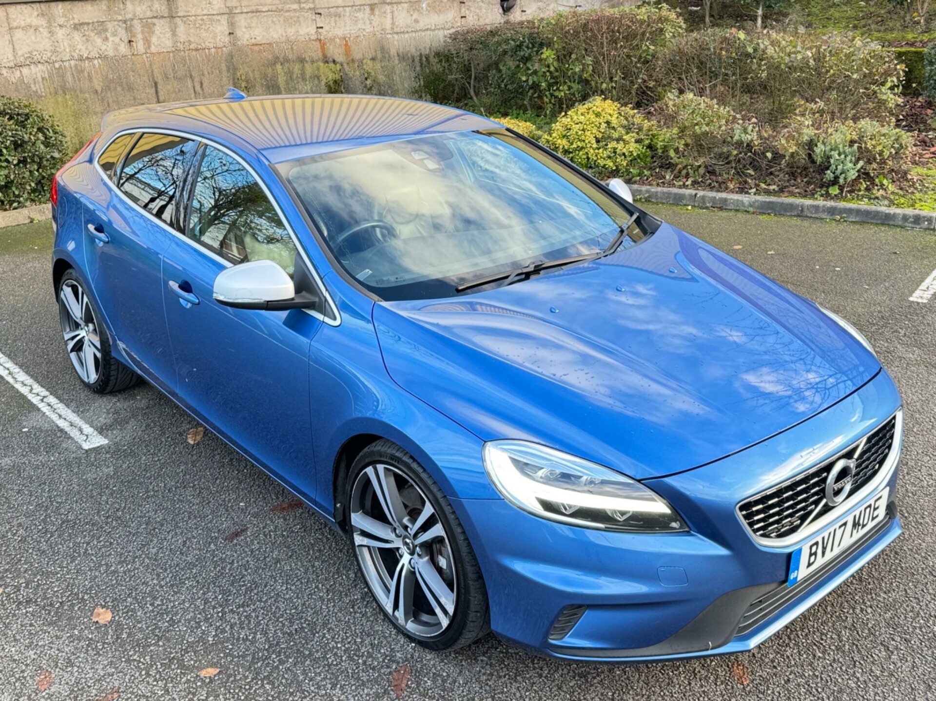 Volvo V40