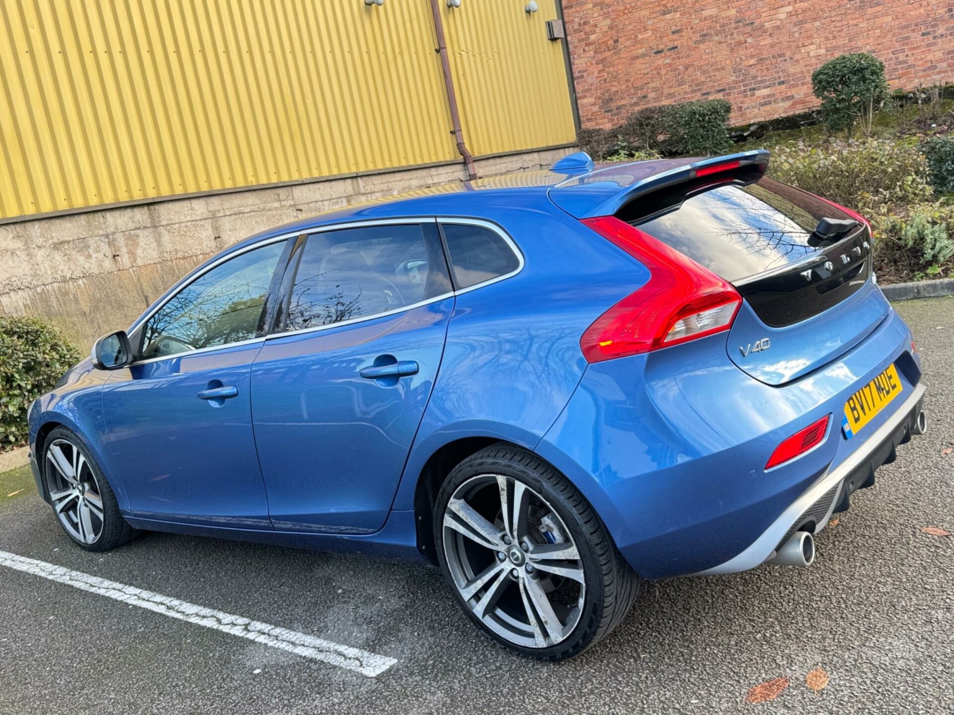 Volvo V40