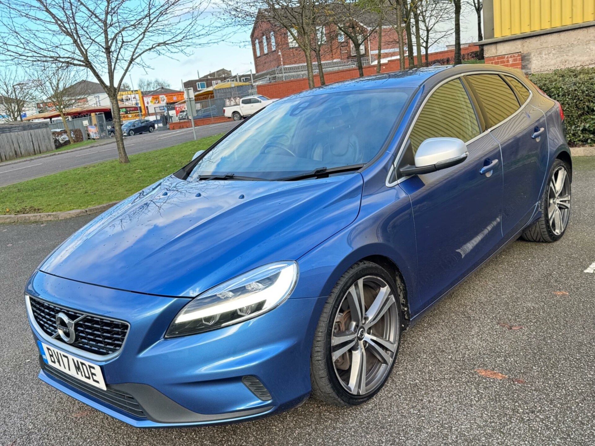 Volvo V40