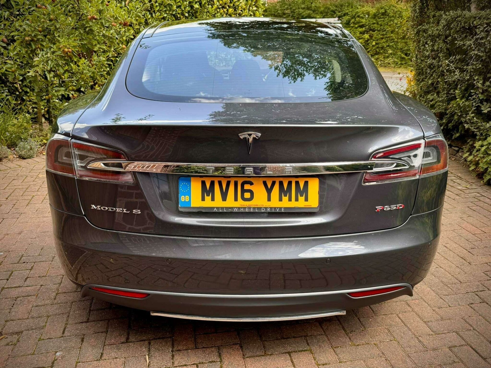 Tesla Model S