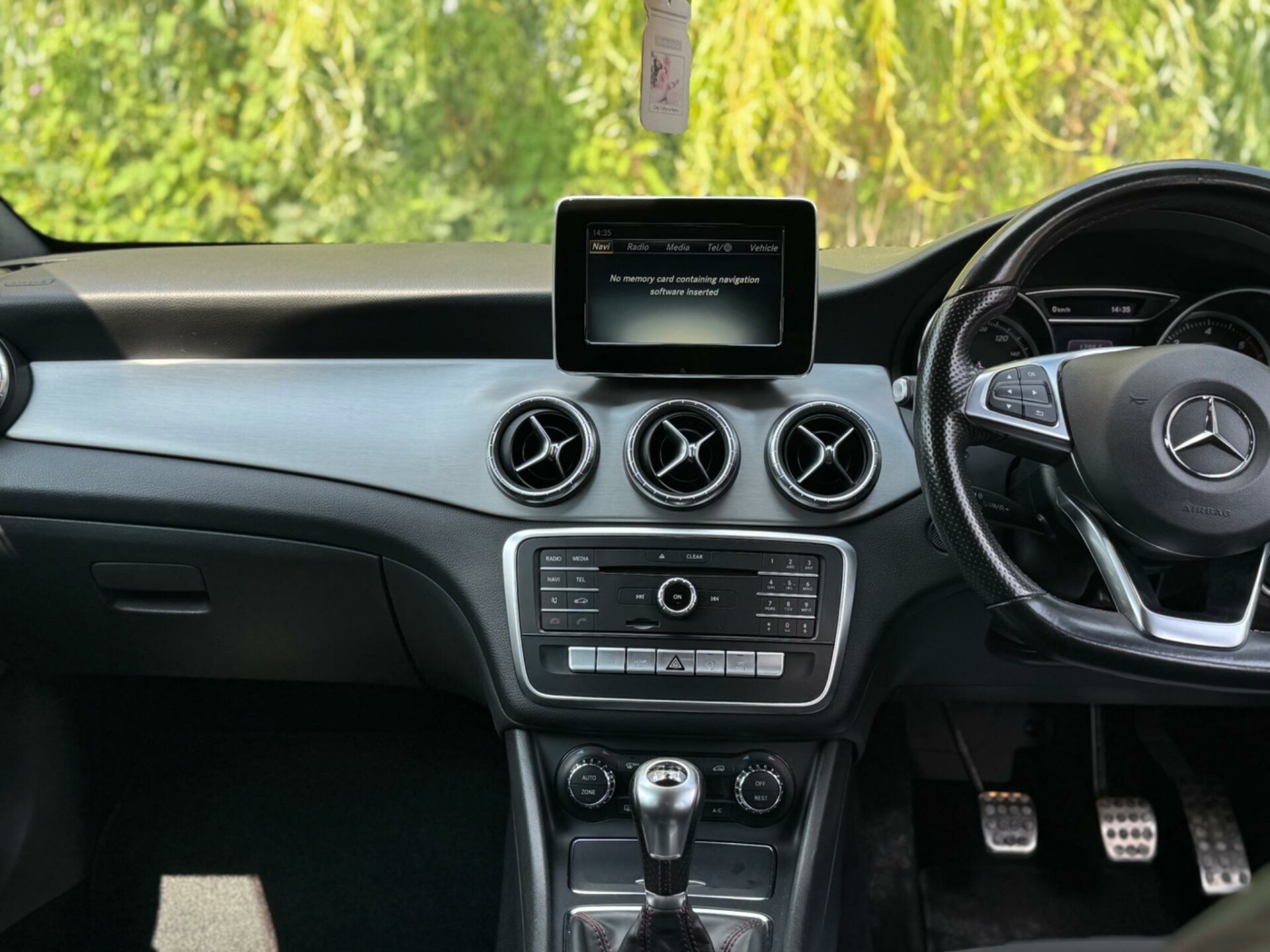 Mercedes Benz CLA