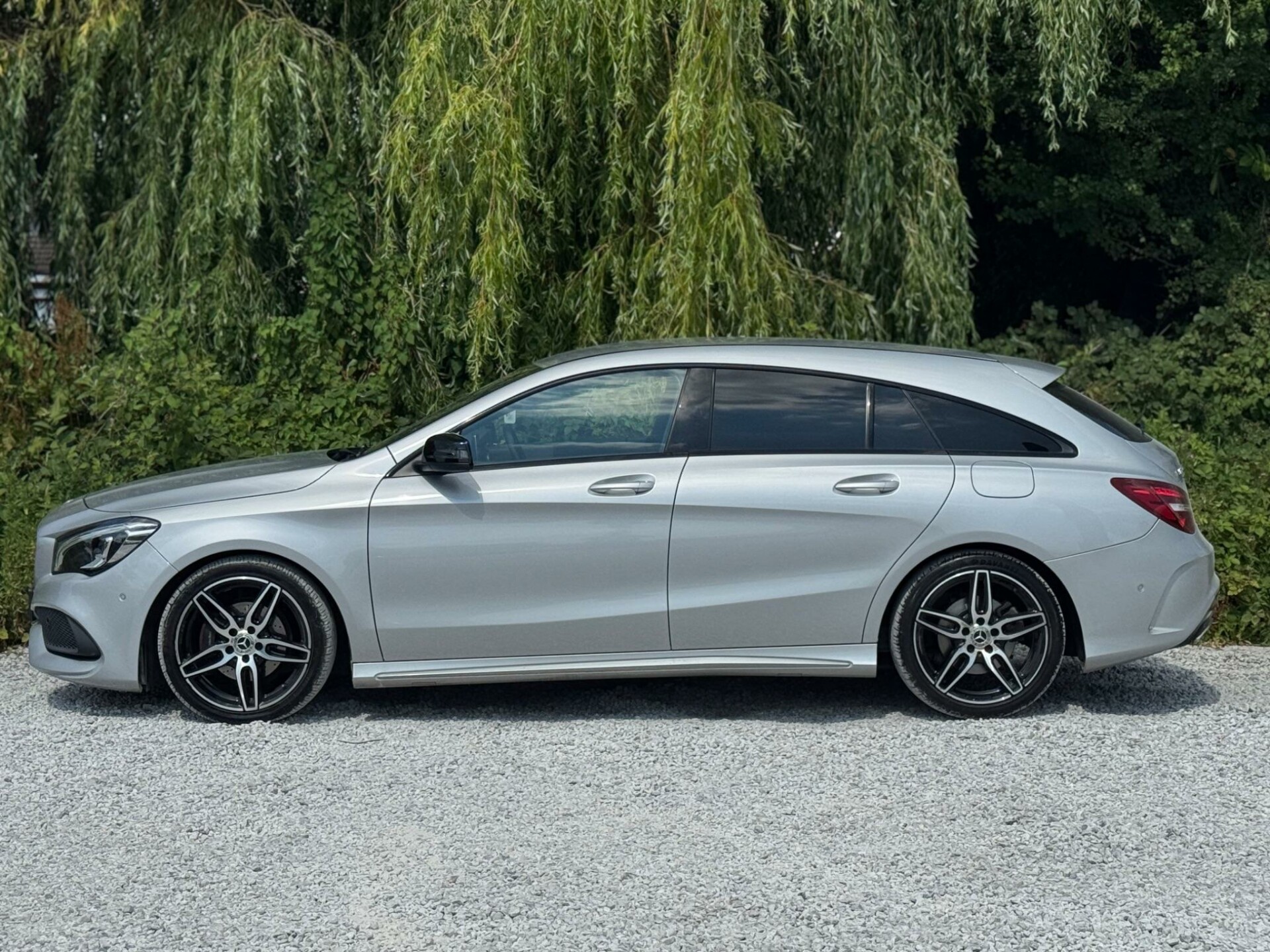 Mercedes Benz CLA
