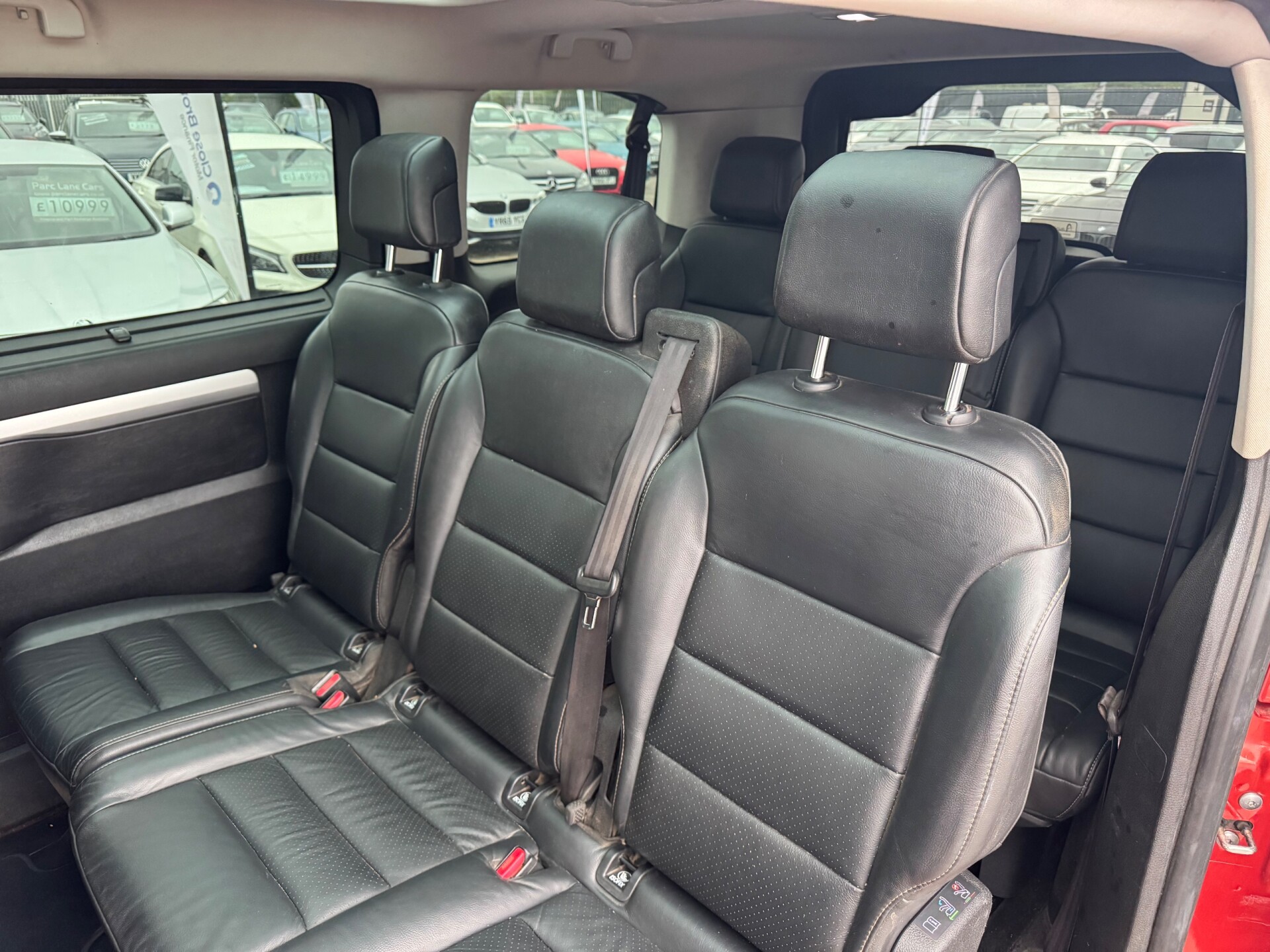 Peugeot Traveller