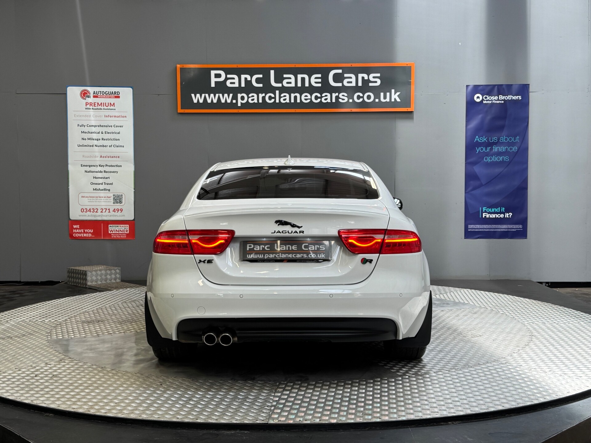 Jaguar XE