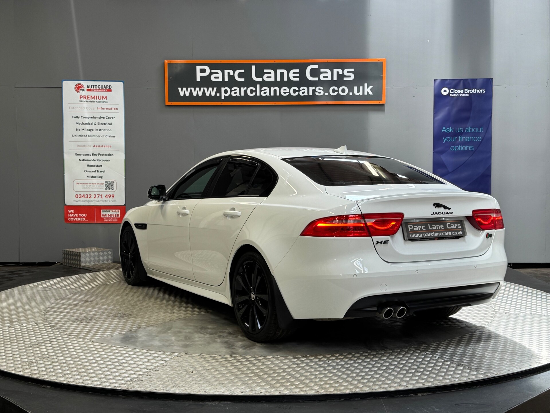 Jaguar XE