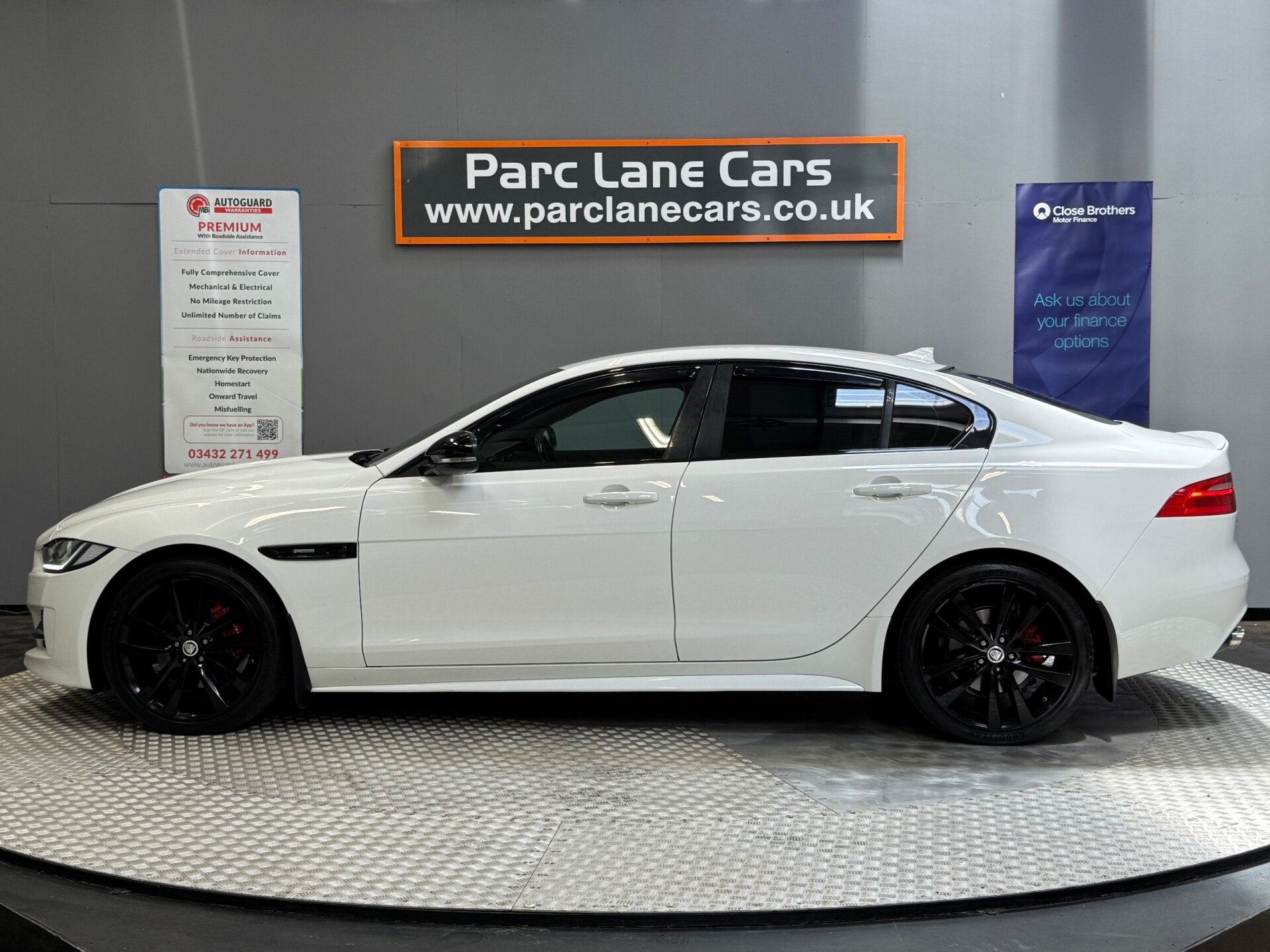 Jaguar XE