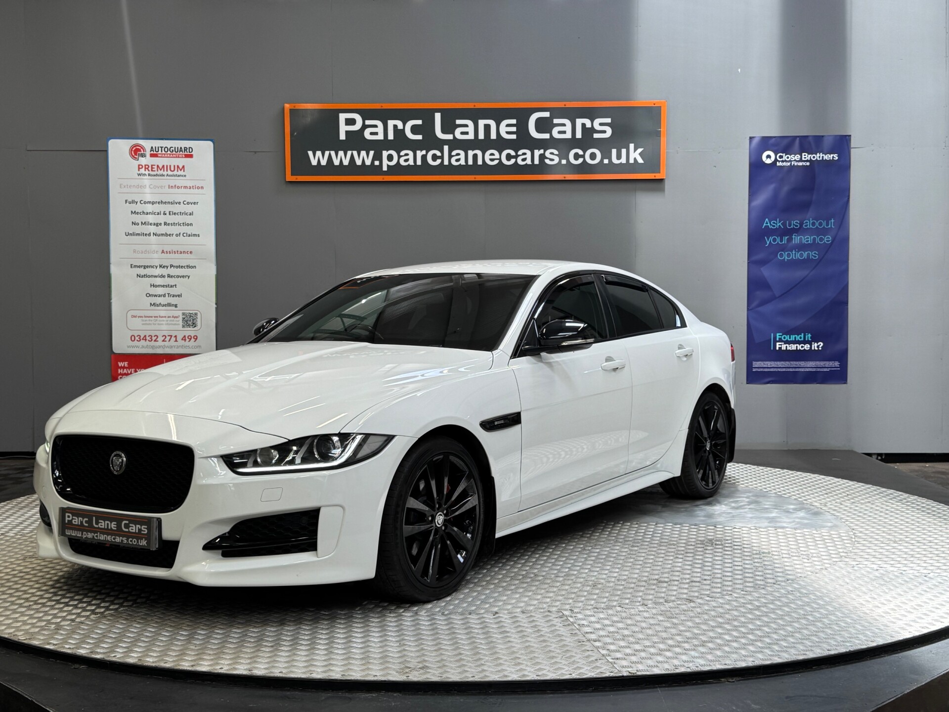 Jaguar XE
