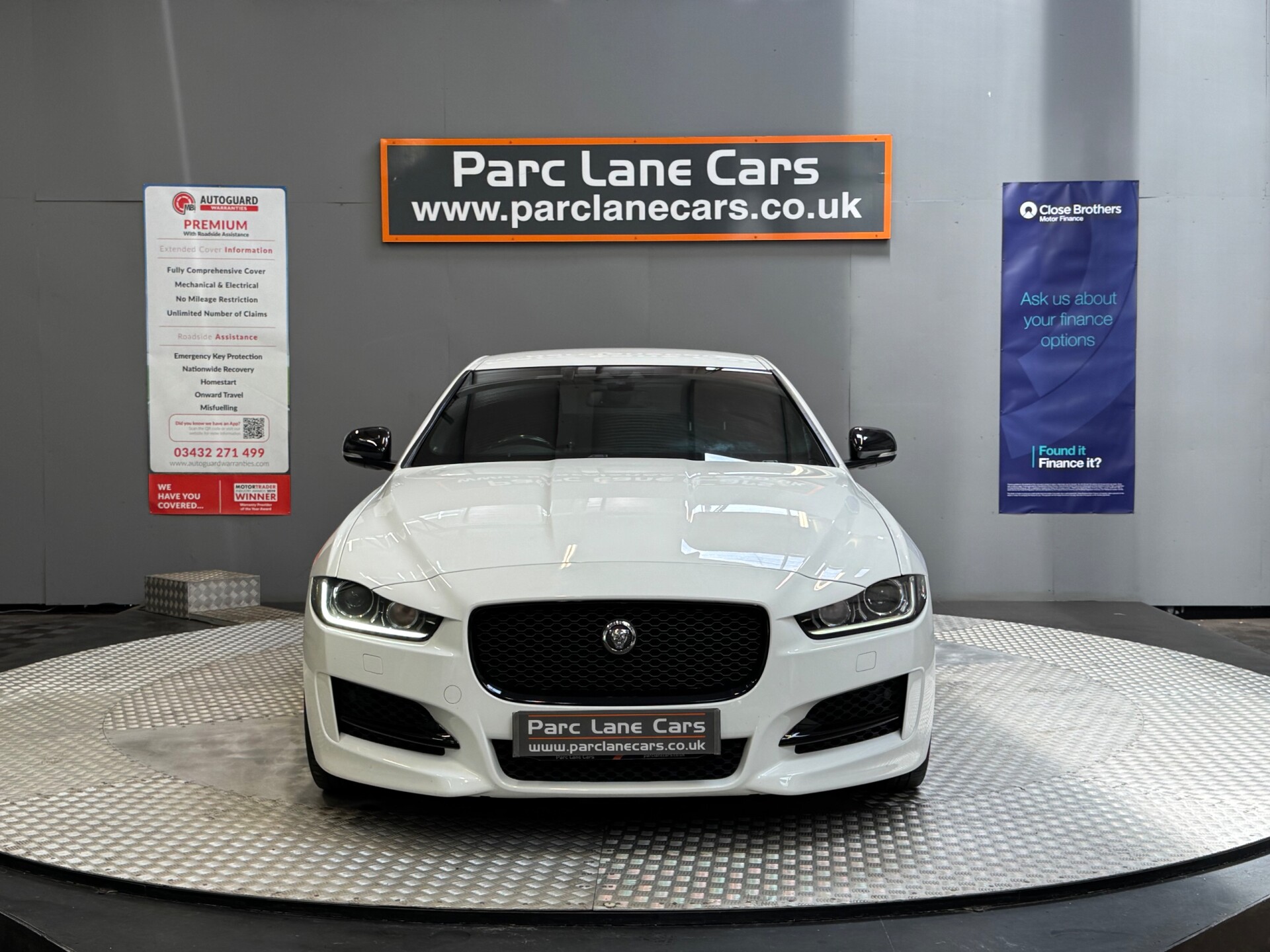 Jaguar XE