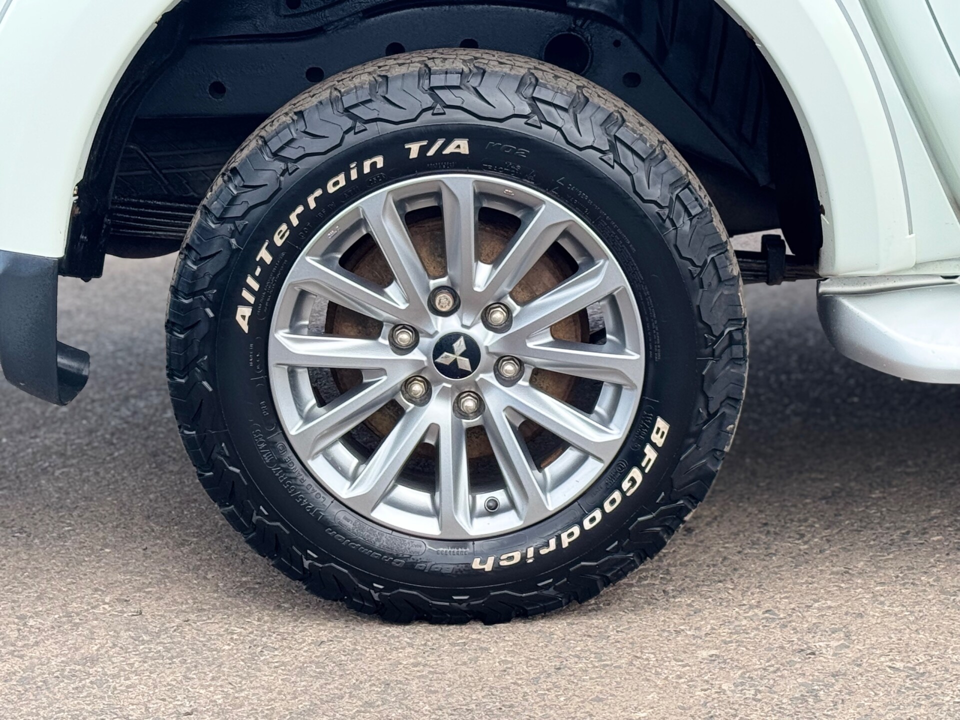 Mitsubishi L200