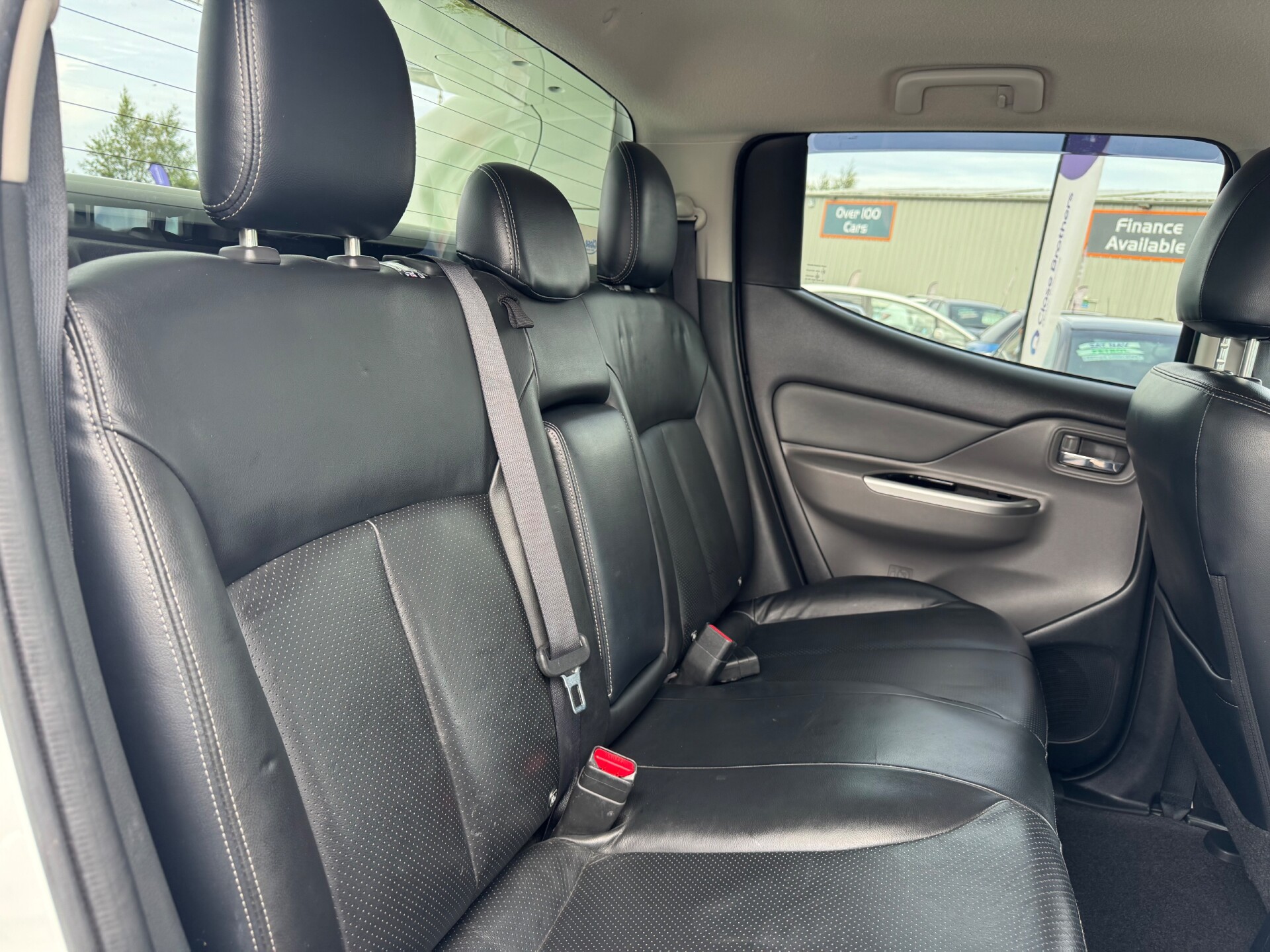 Mitsubishi L200