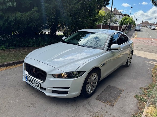 Jaguar XE