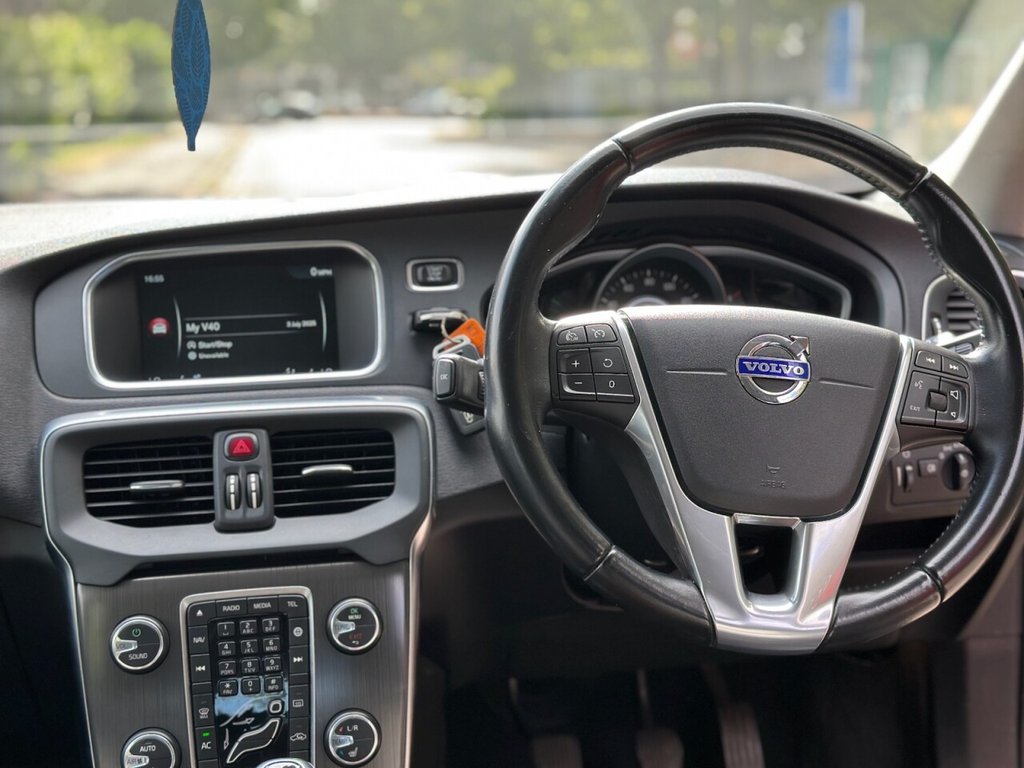 Volvo V40