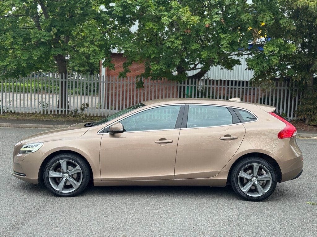 Volvo V40