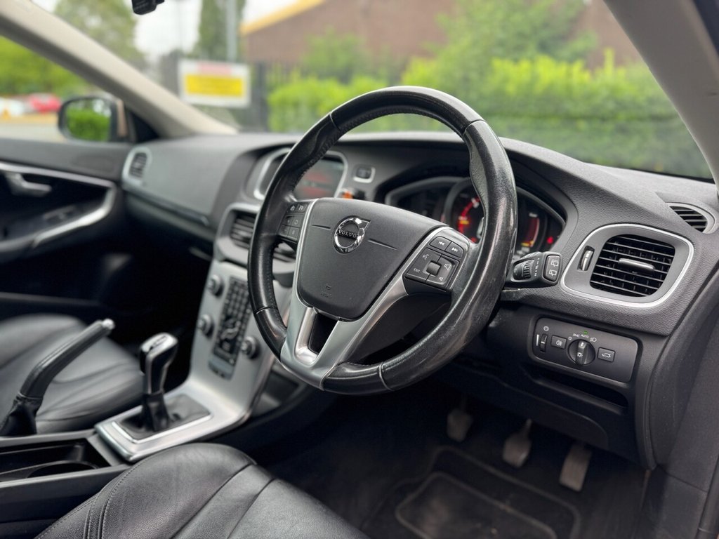 Volvo V40