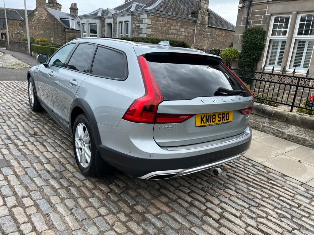 Volvo V90
