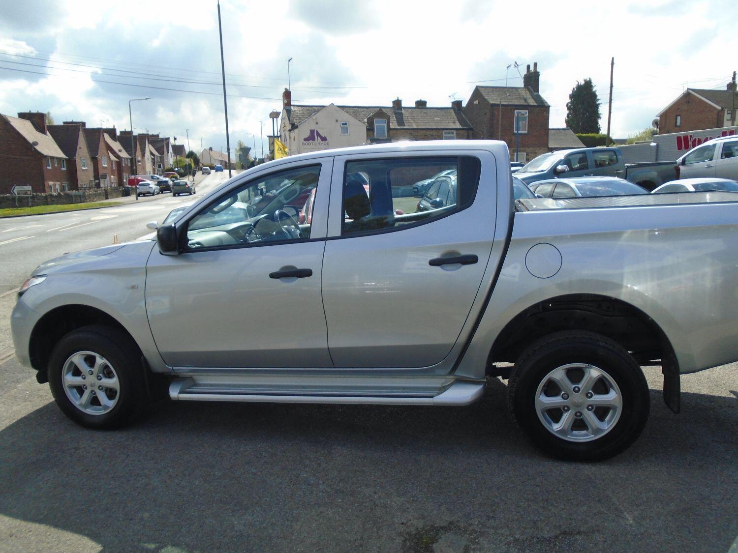 Mitsubishi L200