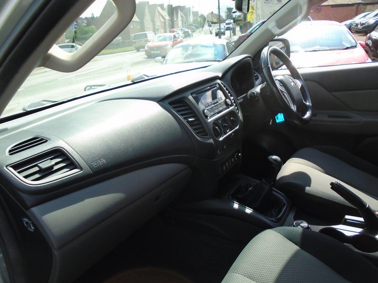 Mitsubishi L200