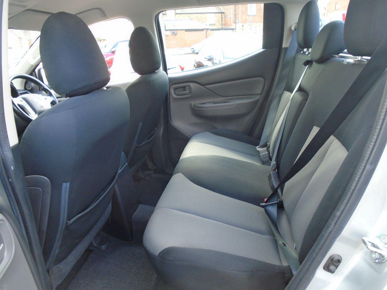 Mitsubishi L200