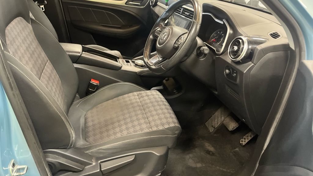 MG ZS