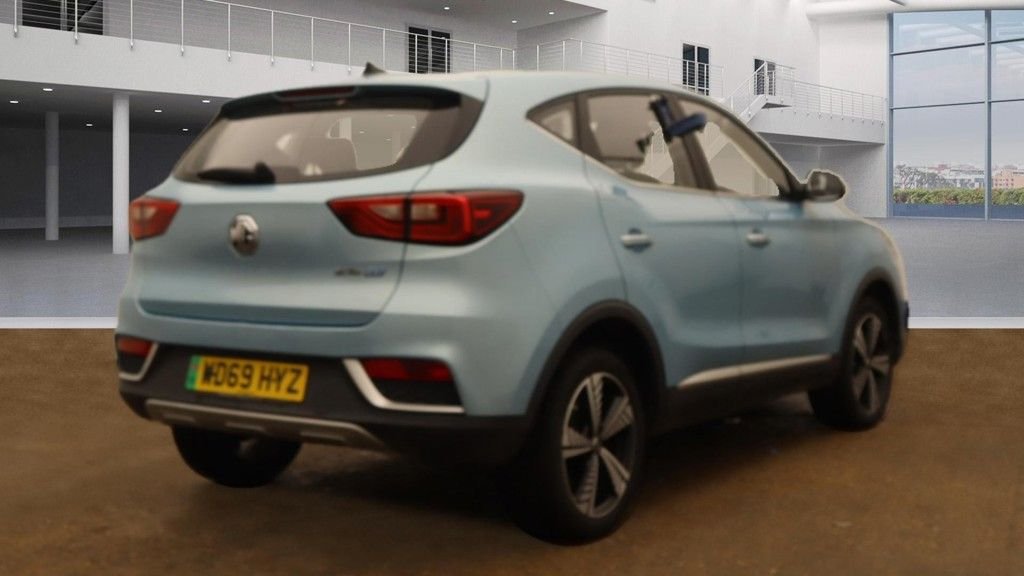 MG ZS