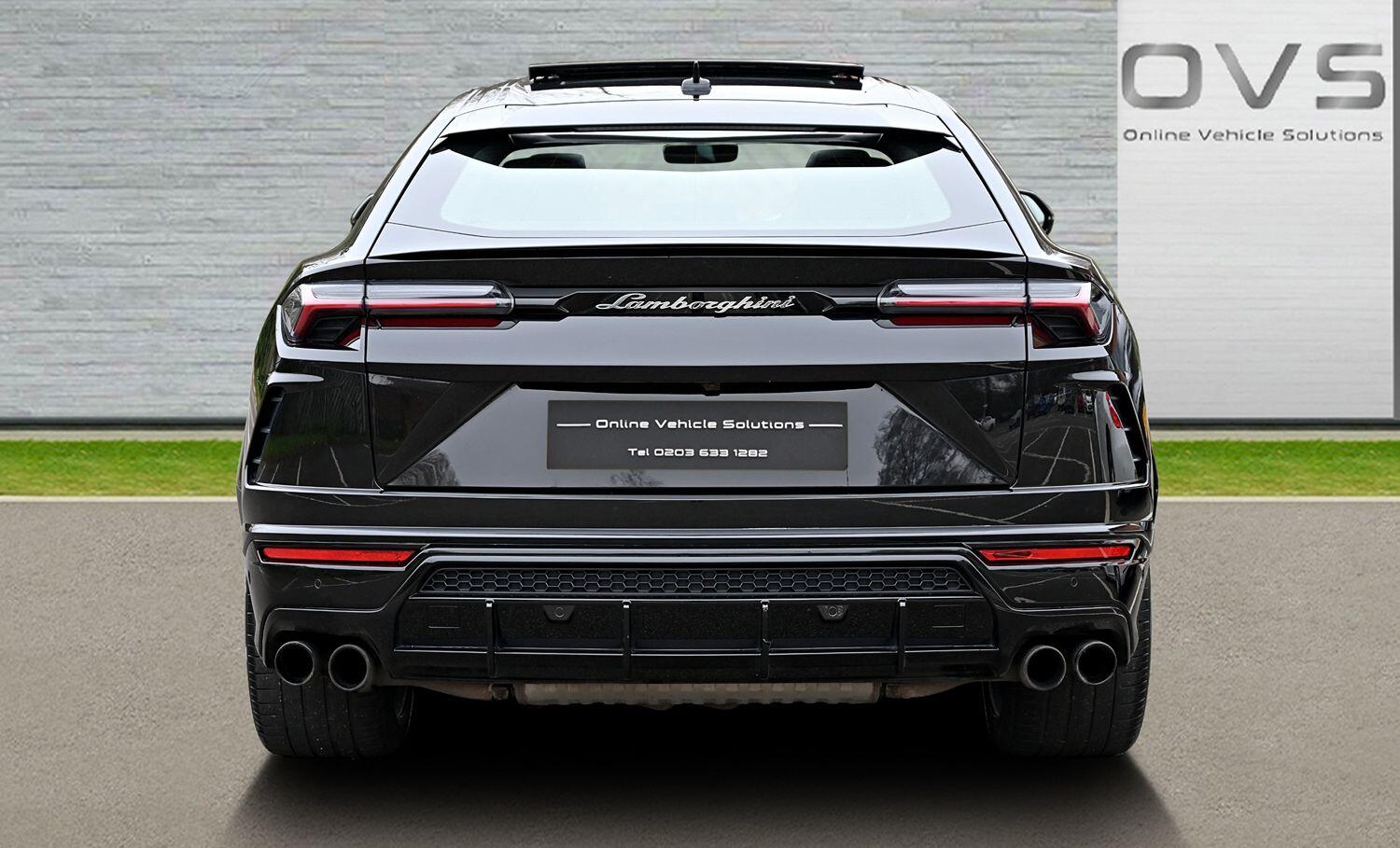 Lamborghini URUS