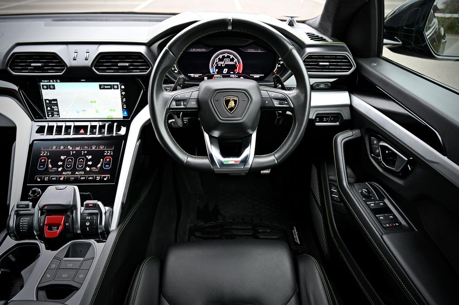 Lamborghini URUS
