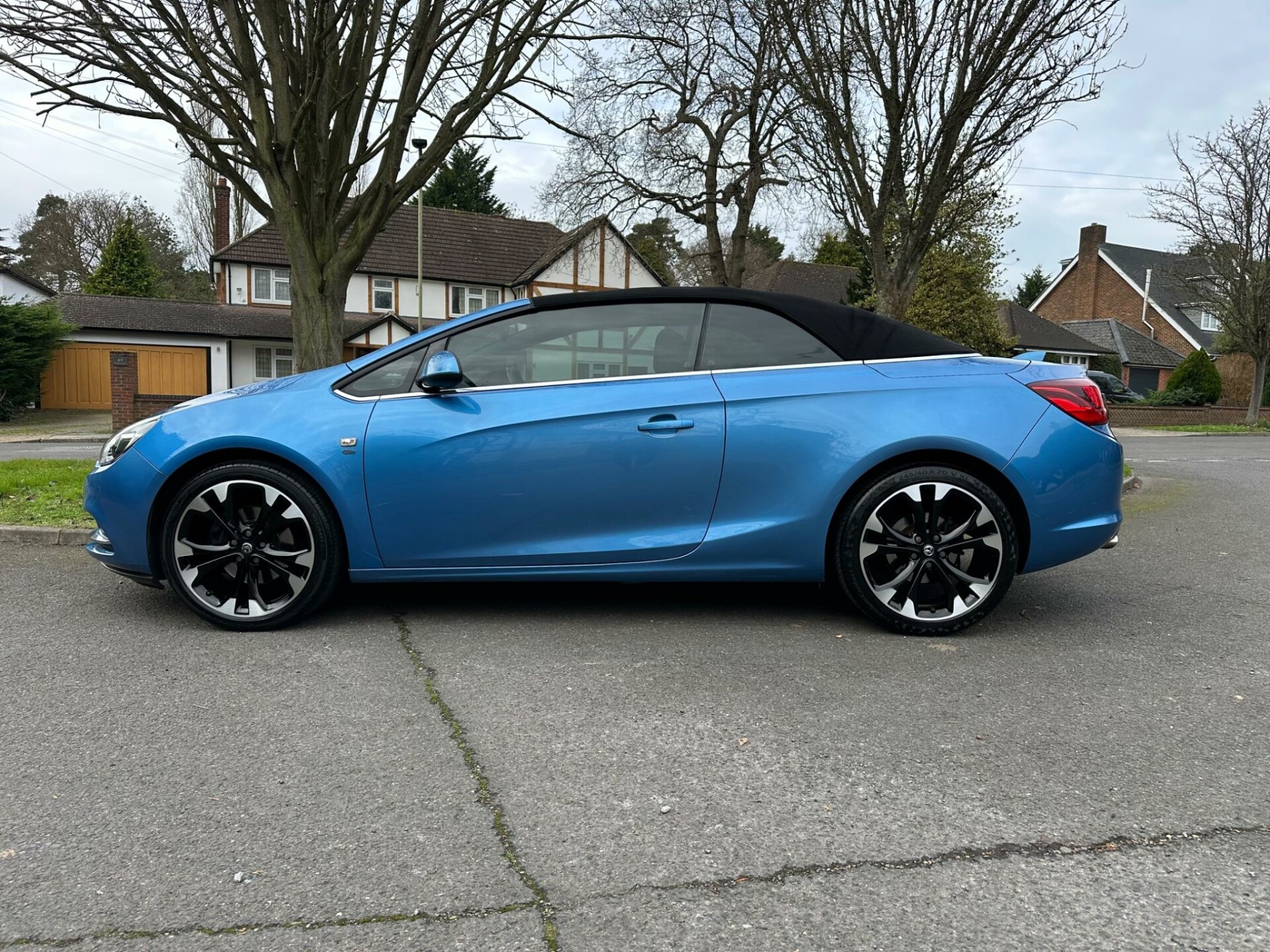 Vauxhall Cascada