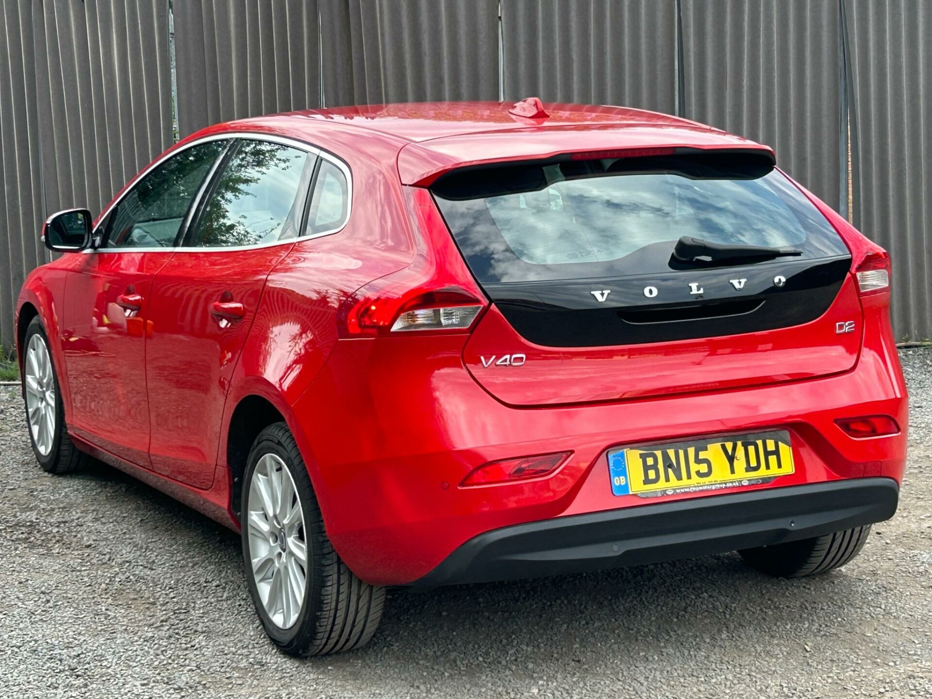 Volvo V40