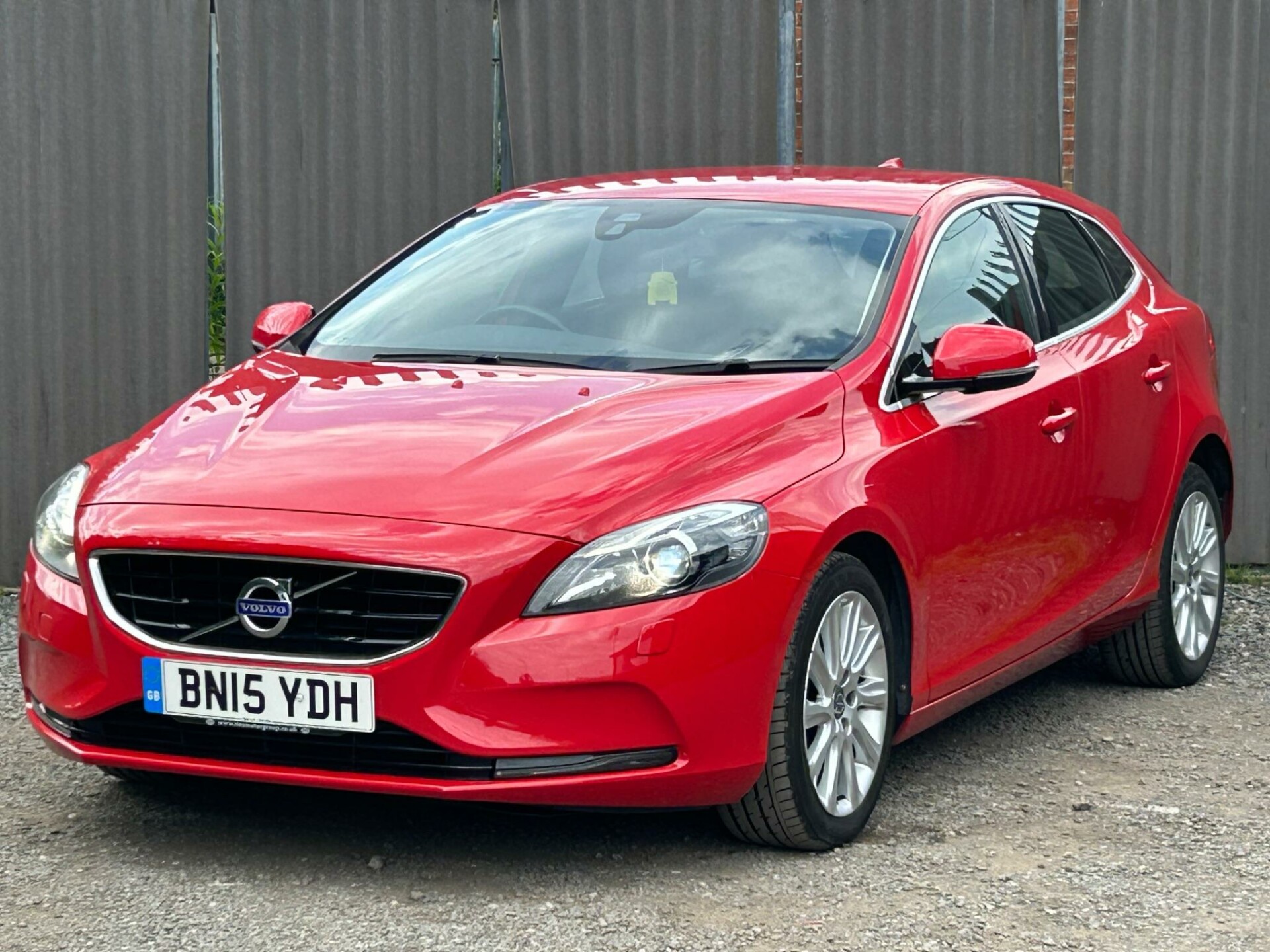 Volvo V40
