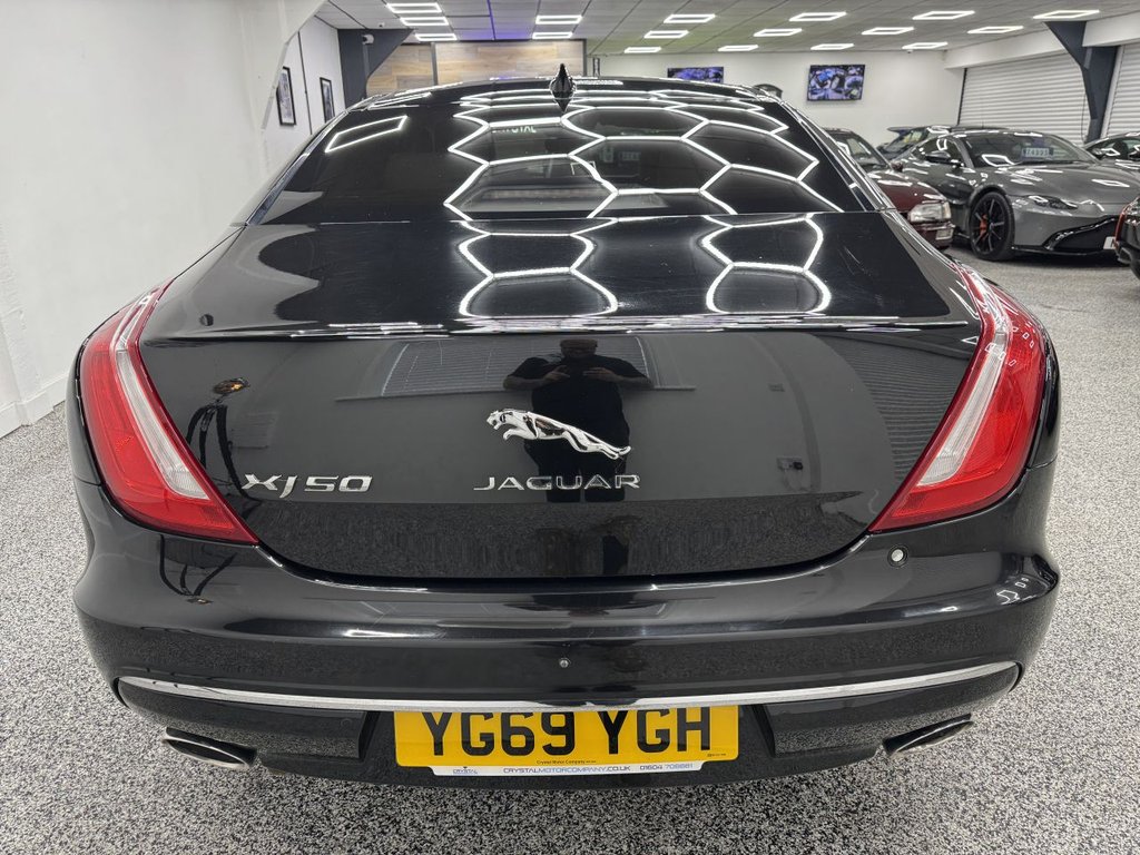Jaguar XJ
