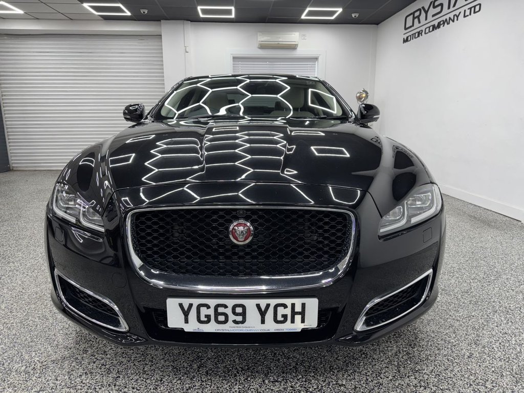 Jaguar XJ