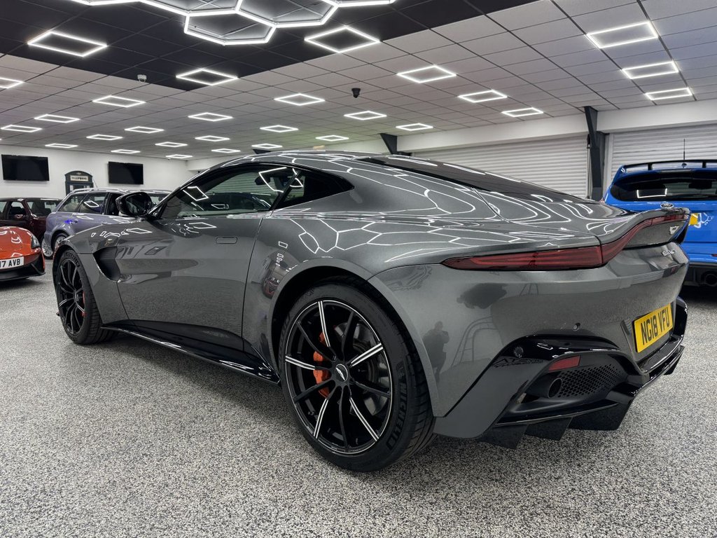 Aston Martin Vantage