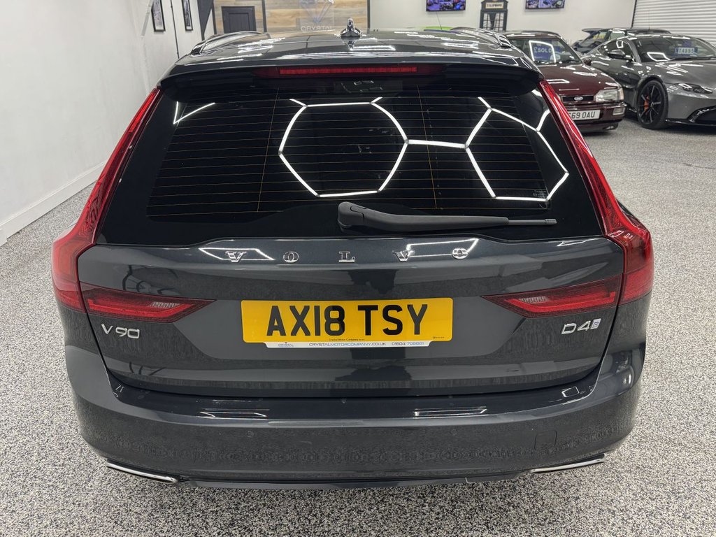 Volvo V90
