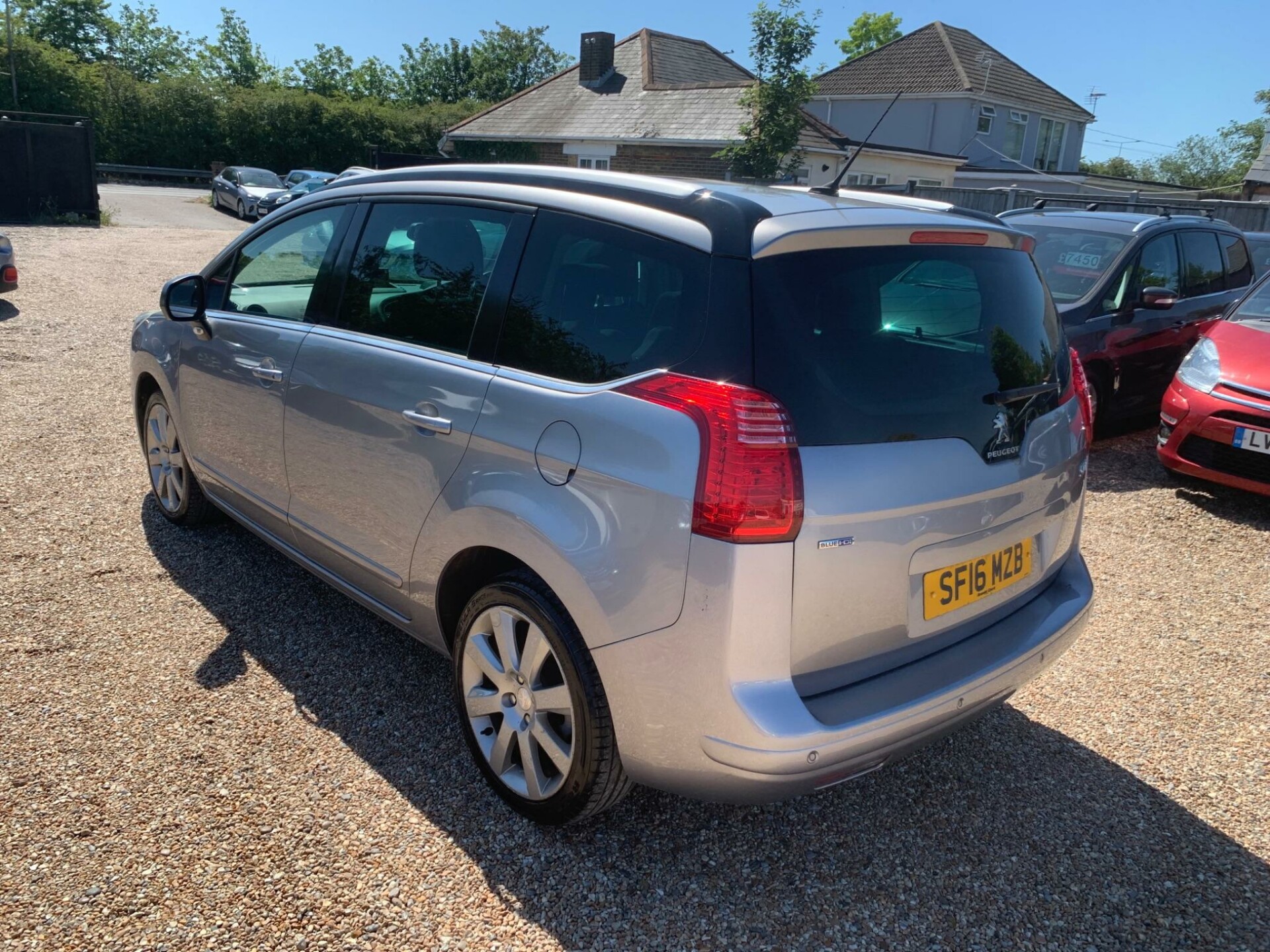 Peugeot 5008