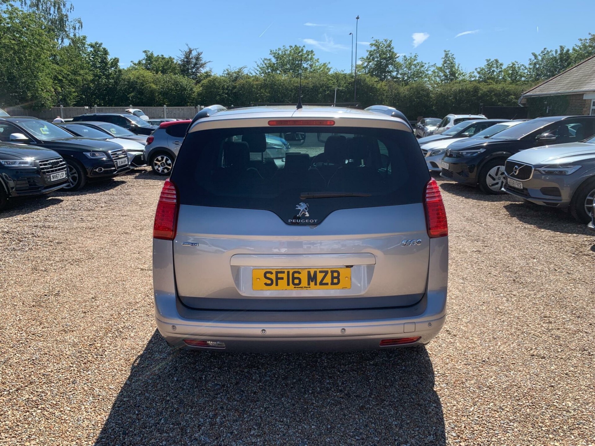 Peugeot 5008