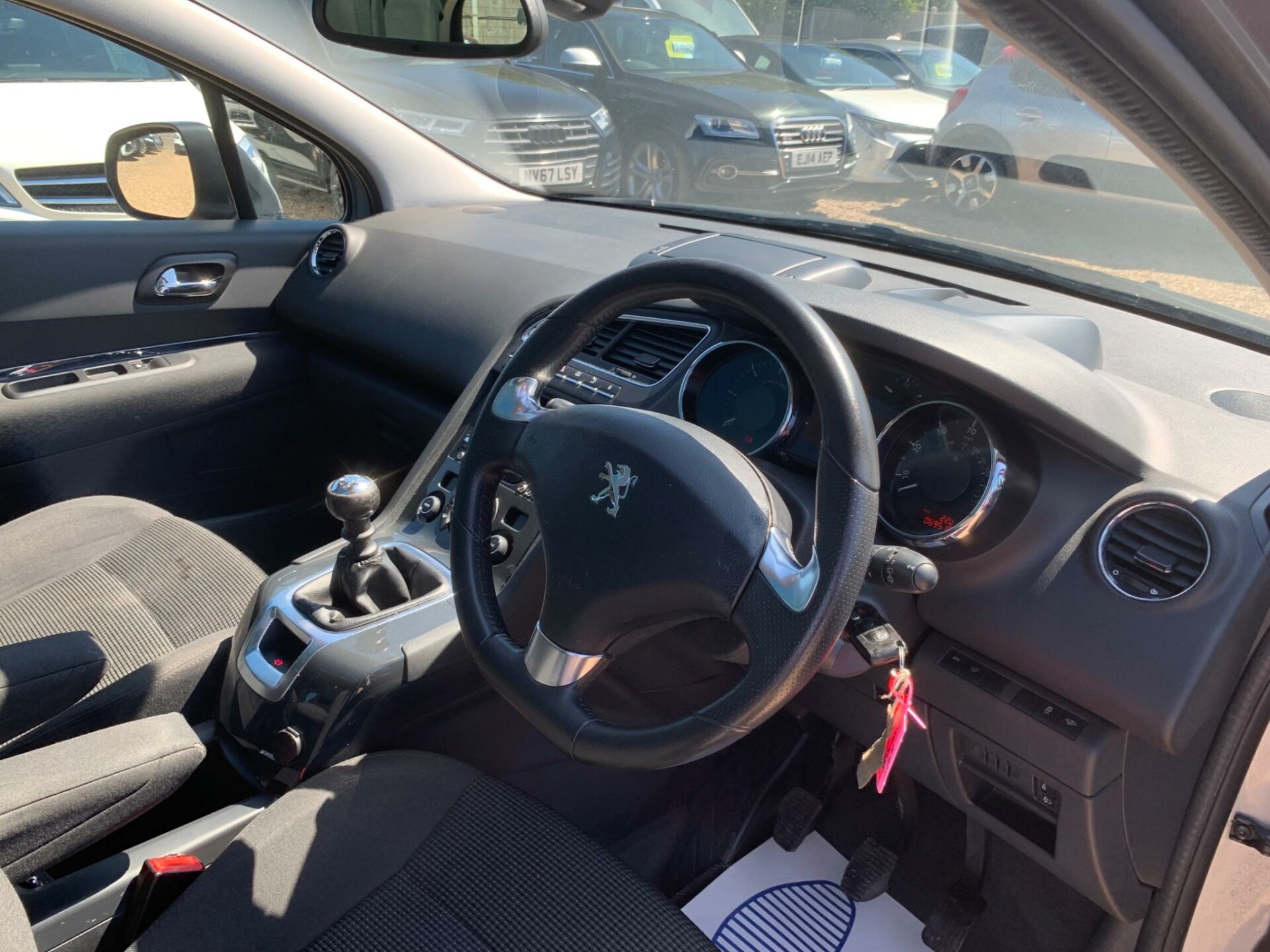 Peugeot 5008