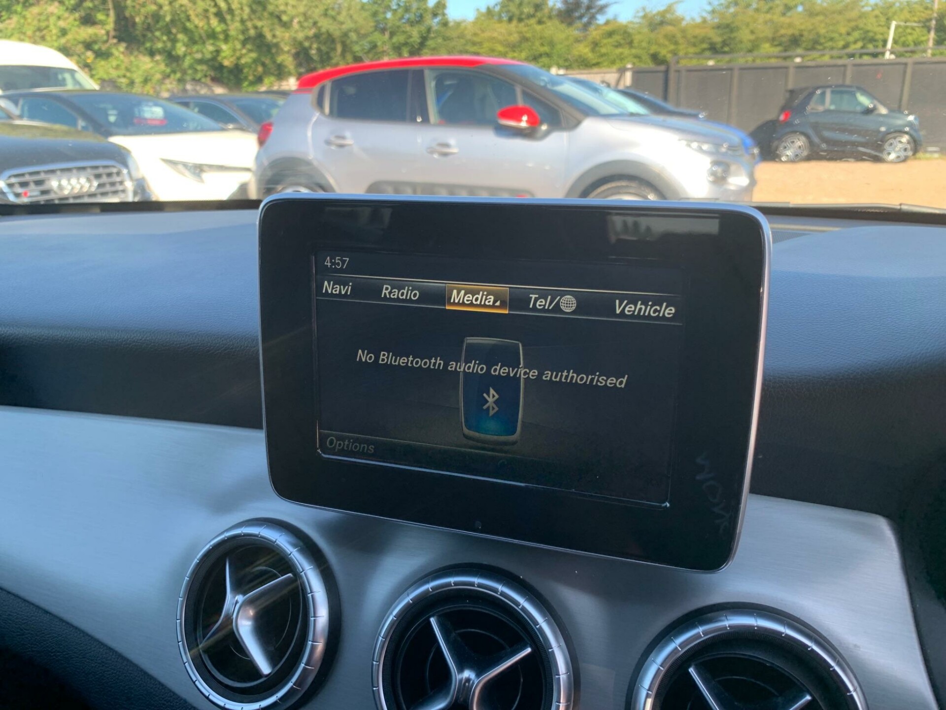 Mercedes Benz CLA