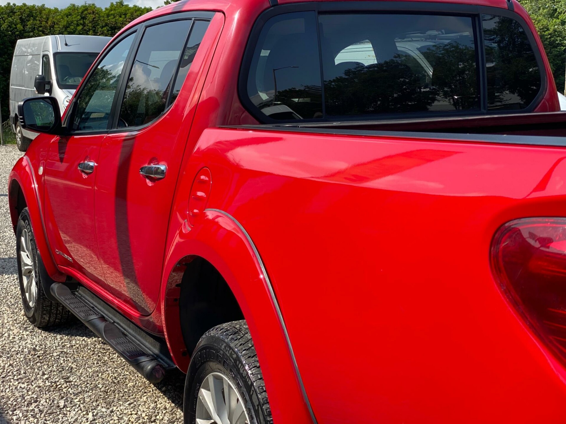 Mitsubishi L200