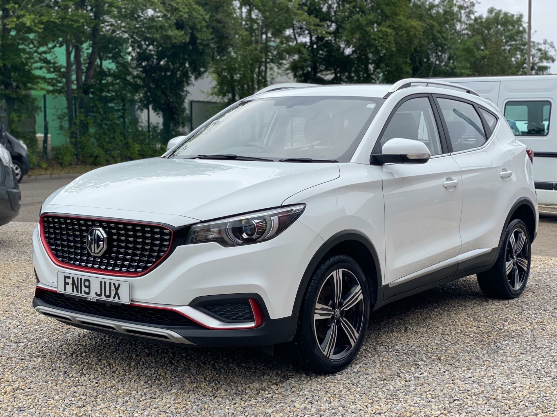MG ZS