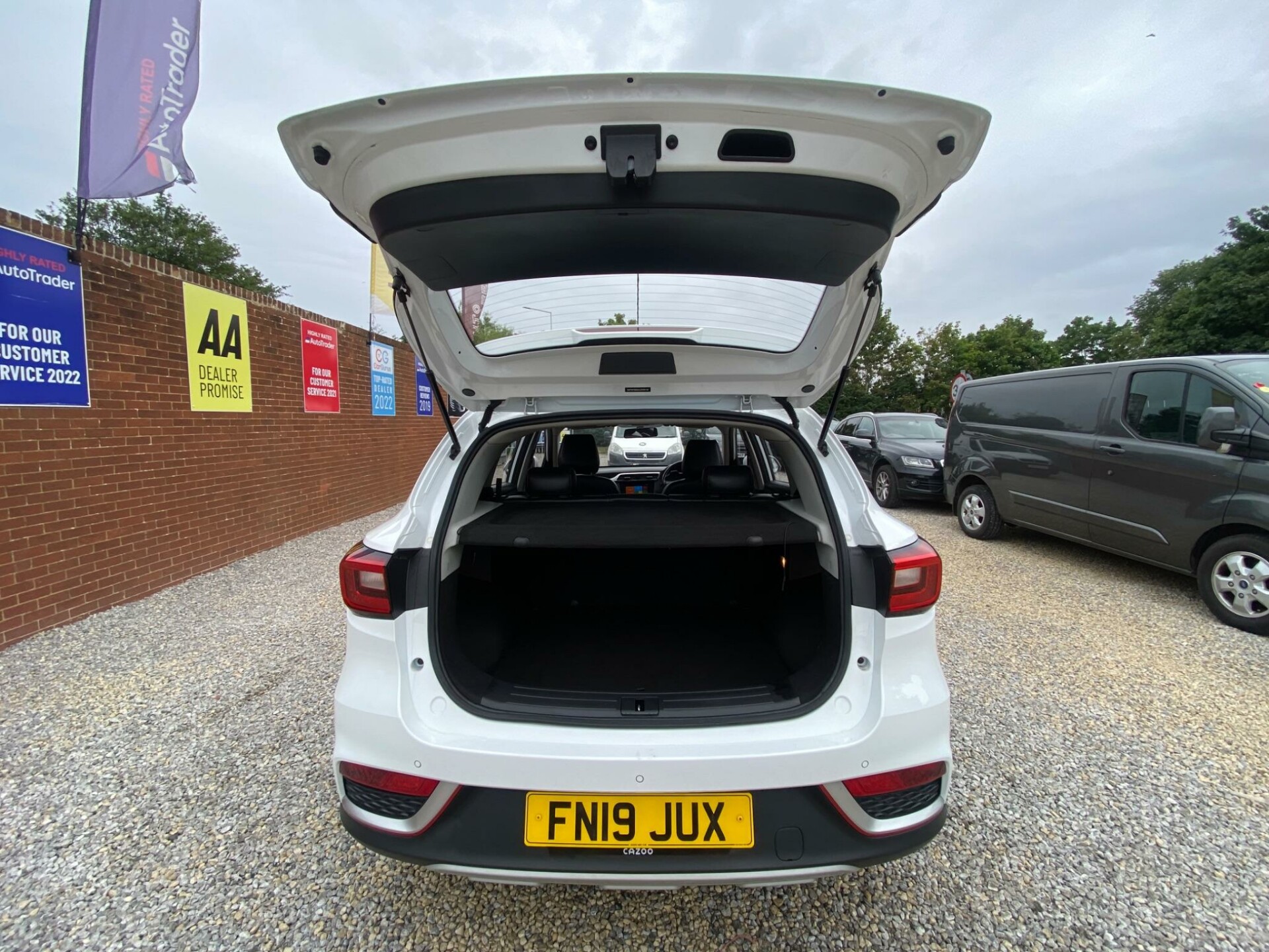 MG ZS