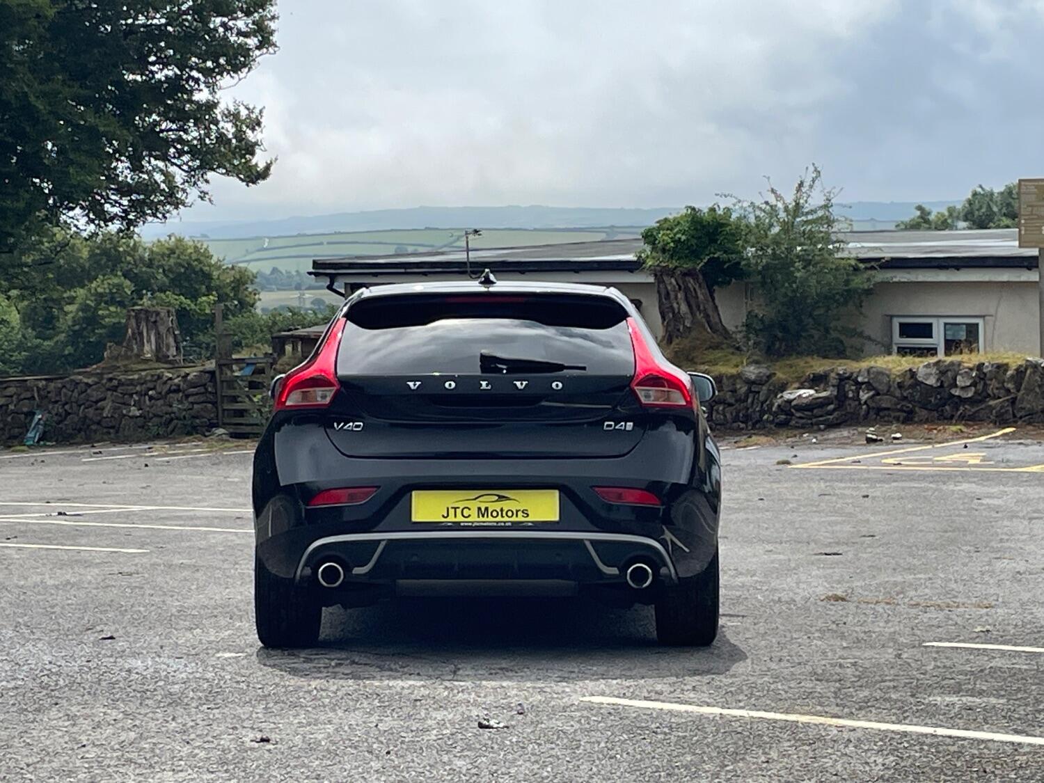 Volvo V40