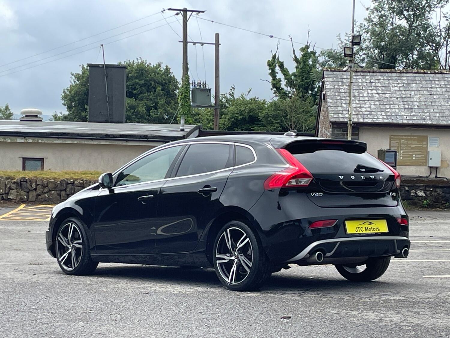 Volvo V40