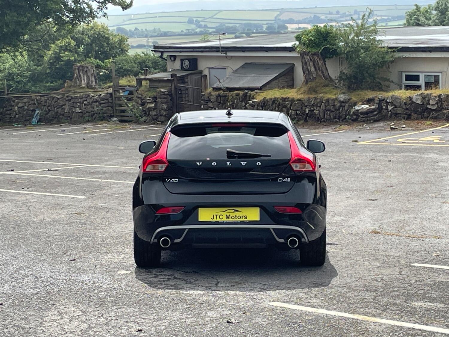 Volvo V40