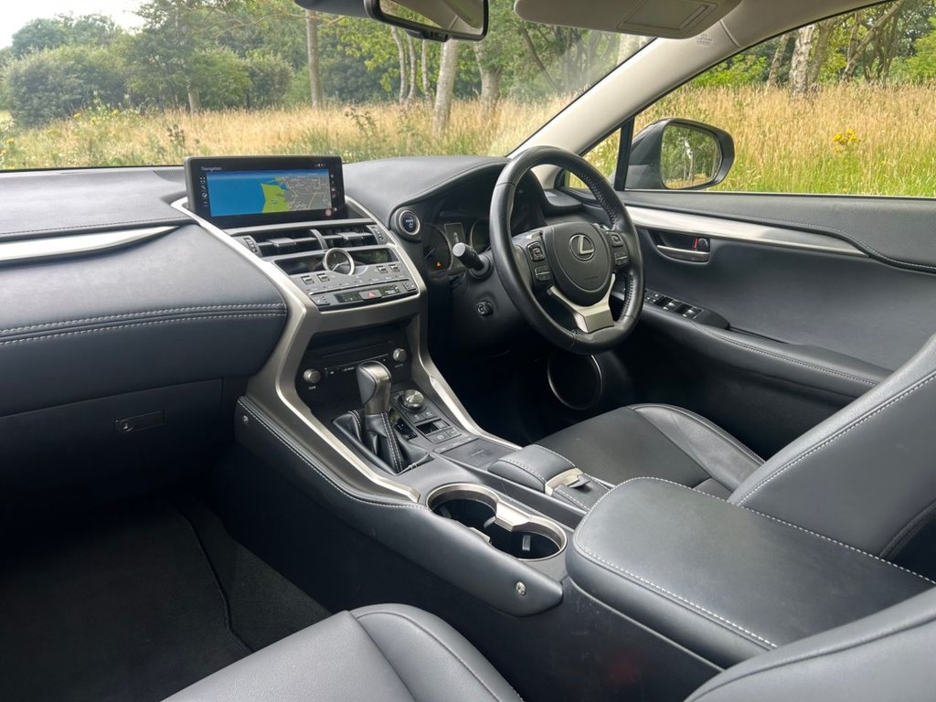Lexus NX 300h