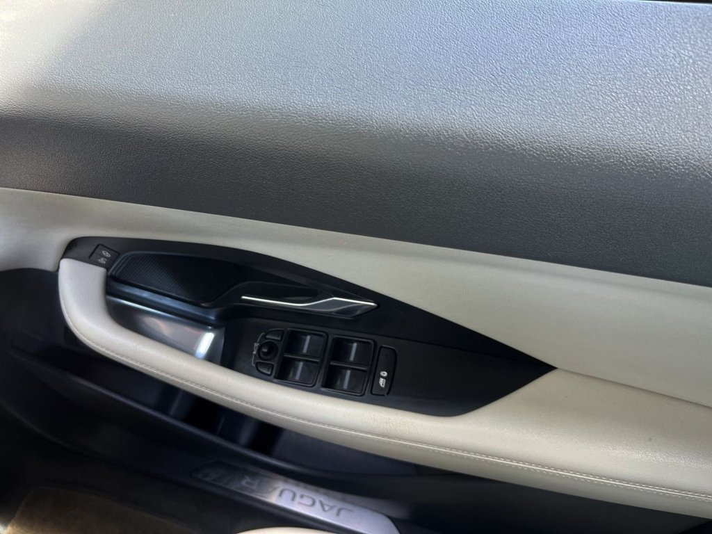 Jaguar E Pace