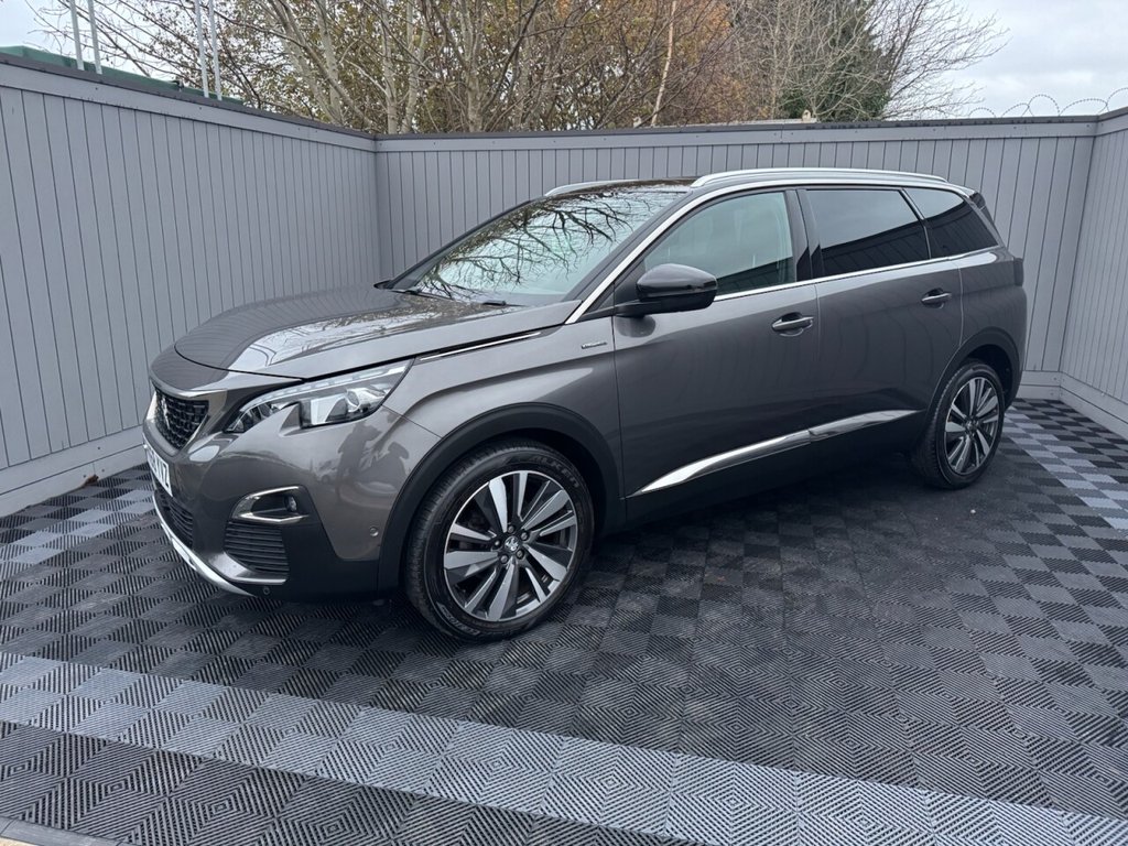 Peugeot 5008