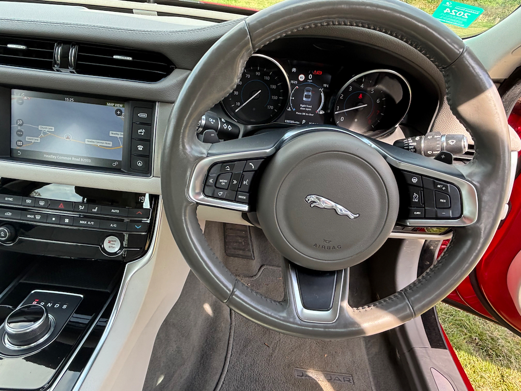 Jaguar XF